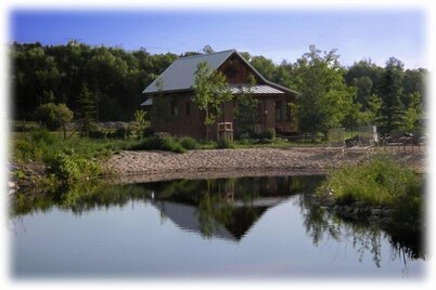 APRIL / MAY DISCOUNT 25% private, pets, hot tub, pond, trout stream on 35 acres