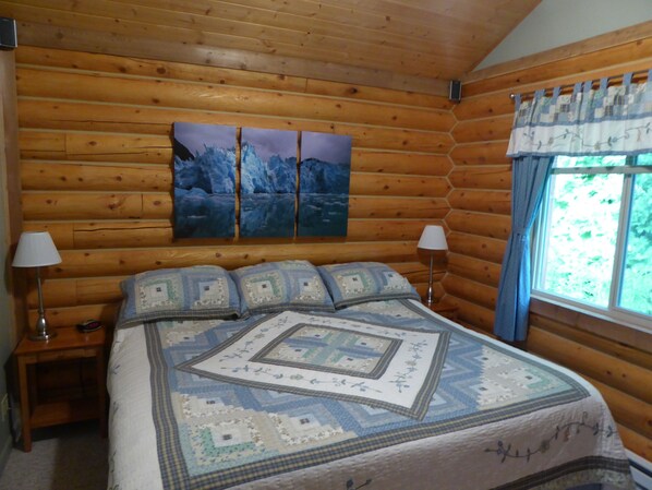 2 bedrooms, iron/ironing board, travel crib, free WiFi