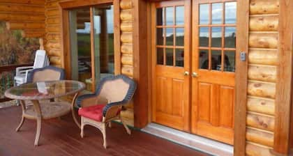 Panoramic Views And Privacy On A 40 Acre Homestead