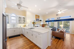 Interior - Ideal Ocean Point Location- Close to Pool + Beach (Isle Of Palms)