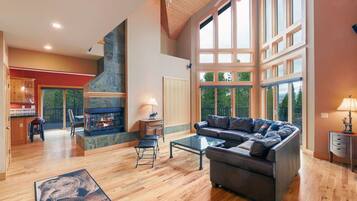 Télévision, cheminée