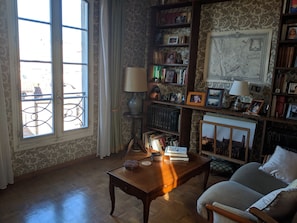 TV, DVD player, books, music library