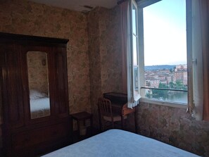 3 bedrooms, iron/ironing board, travel cot, WiFi