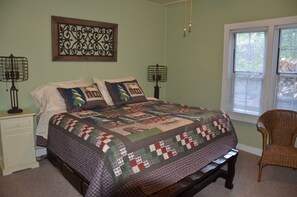 3 habitaciones, tabla de planchar con plancha, wifi y ropa de cama 