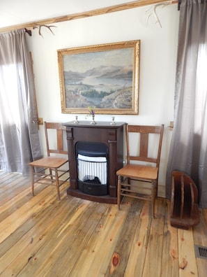 Interior - PRIVATE 170 Acre Ranch w/ 2BR/2BA cabin (Silver Star)