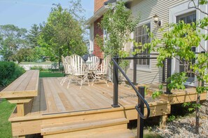 Outdoor dining - North Shore 6Bed /5-1/2 Bath,Pool,Fire Pit, Beach, Decks, Fireplace (South Haven)
