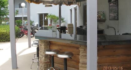 Kaunis Beachside Resort-Sisä- / altaat / Tennis / Hot Tub / WiFi