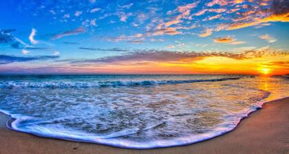 "Barefoot Paradise," Unobstructed Oceanfront, Linens, Heated pool, Modern Decor