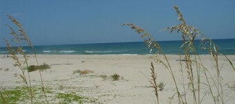 East End -Beach Oasis- St. George Island. Beach Condo / Full Sized Swimming Pool