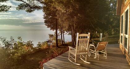 Serenity Aloft House - upea näköala, oma ranta, lähellä viinejä ja paljon muuta!