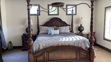 5 Schlafzimmer, Bügeleisen/Bügelbrett, Reisekinderbett, kostenloses WLAN