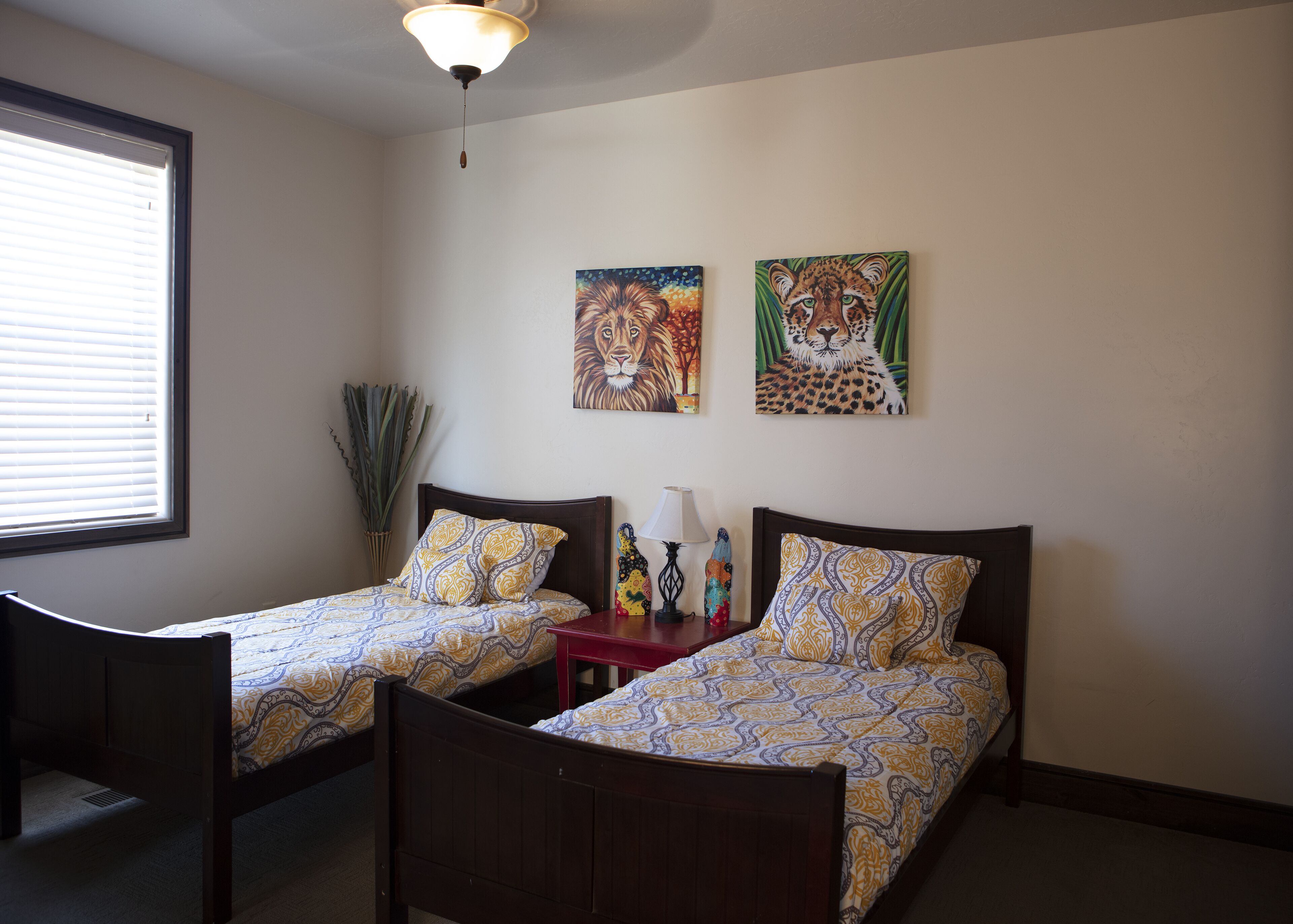 5 bedrooms, iron/ironing board, travel crib, WiFi (free)