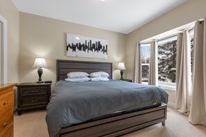 2 dormitorios, tabla de planchar con plancha, wifi gratis y ropa de cama