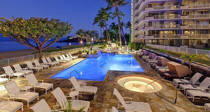 Aloha from Maui! Ocean Breezes, Garden Serenity, and Steps to the San