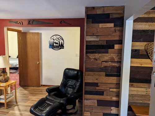 Clean and spacious 3 bedroom ranch between Cranberry & Tupper Lakes