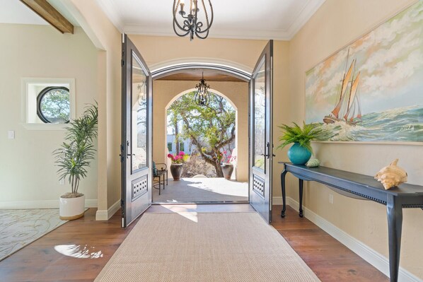 Interior - Siesta Key Luxury Bayfront Home Steps from the World's Finest Beaches (Siesta Key)