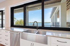 Fridge, microwave, oven, stovetop - Siesta Key Luxury Bayfront Home Steps from the World's Finest Beaches (Siesta Key)