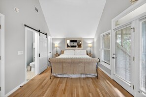 4 soverom, strykejern/-brett, wi-fi og sengetøy