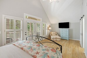 4 室のベッドルーム、アイロン / アイロン台、WiFi、ベッドシーツ