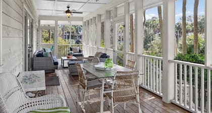 Charming KIAWAH Home in IDEAL Location with Pool Access, Screened Porch, Close to Beach!