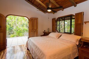5 bedrooms, iron/ironing board, free WiFi, bed sheets