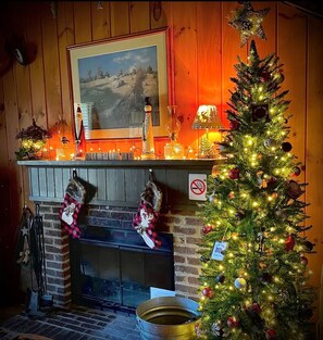 Interior - Rustic Romantic Bayberry Cottage at Autumn Ridge (Lexington)