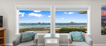 Atemberaubende Oceanfront Property!  Neu renoviertes Haus mit unglaublichen Ansichten