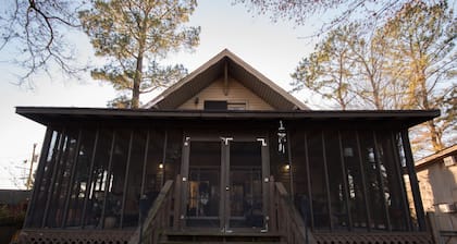 Water View Property, Pet Friendly, Golfing, Fishing, Marina, Swim, Park, Trails