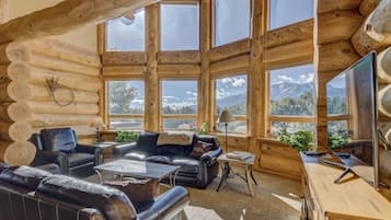 TV connectée, jeux vidéo, lecteur de DVD, baby-foot