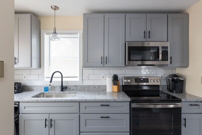 3 BR Home Sleeps 12!