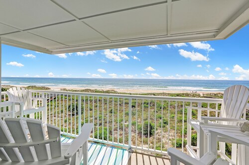 Upea TOP-kerros - Oceanfront ylellinen huoneisto autotallissa!