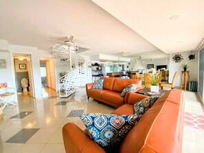 Smart TV, table tennis, stereo