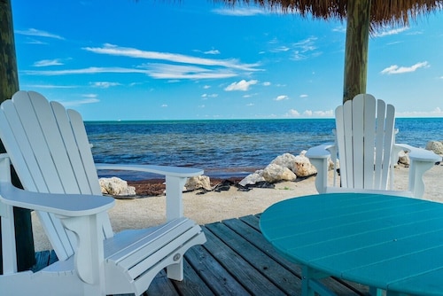 Oceanfront, 2 Pools, Lagoon, Tennis, Picketball, Marina, Fishing & Great Views!
