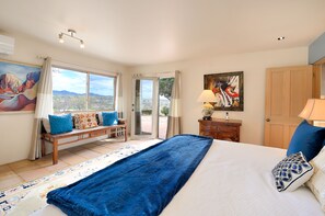 2 chambres, matelas mémoire de forme, bureau, fer et planche à repasser