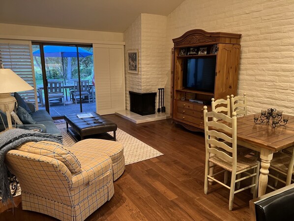 Smart TV, fireplace, video games, DVD player