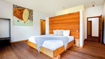 5 Schlafzimmer, Bügeleisen/Bügelbrett, Reisekinderbett, kostenloses WLAN