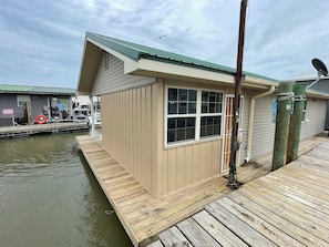 Exterior - Houseboat ( 2br, 1ba) • Venice Marina (Venice)
