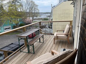 Property grounds - Studio Apartment with views of Boothbay Harbor (Boothbay Harbor)