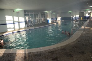 Innenpool, beheizter Pool