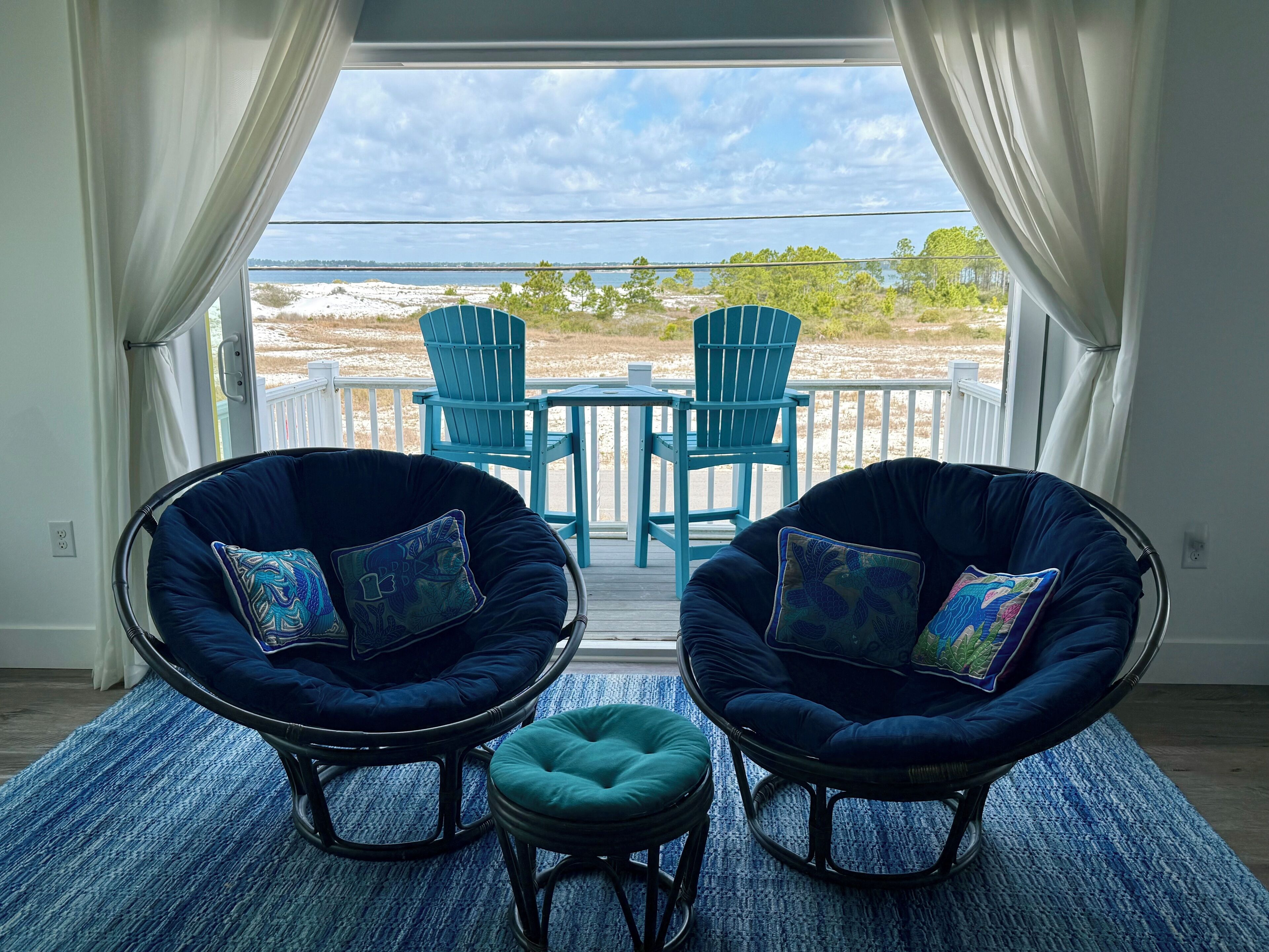 Smart TV, videojuegos, reproductor de DVD y libros 