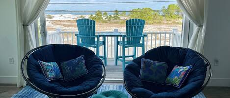 Smart TV, videojuegos, reproductor de DVD y libros