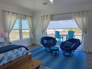 5 bedrooms, iron/ironing board, WiFi, bed sheets