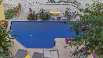 An infinity pool