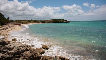 Am Strand, Liegestühle, Strandtücher