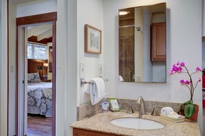 淋浴設備、風筒、提供毛巾、番梘