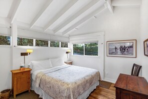 2 chambres, fer et planche à repasser, accès au Wi-Fi (inclus)