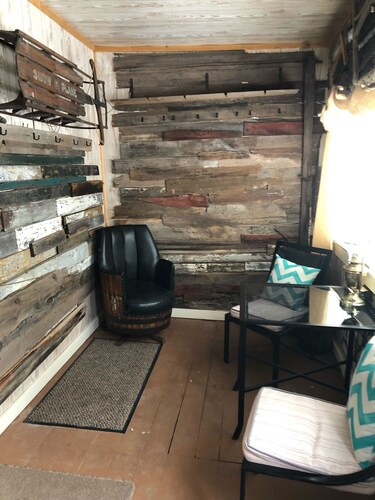 Perhe ystävällinen, sijaitsee kahden Ski Hills, ilmainen WiFi, ja Off Road pysäköinti