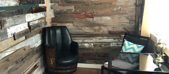 Familienfreundlich, sich zwischen zwei Ski Hills, Free WiFi, & Off-Road-Parkplatz