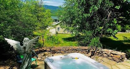 Romantic Cottage -Amazing Views -Spa -Woodstock NY