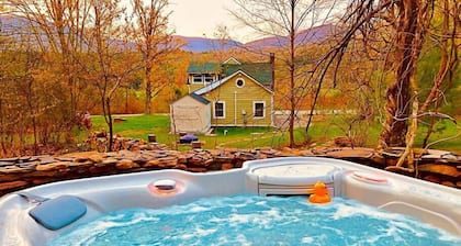 Romantic Cottage -Amazing Views -Spa -Woodstock NY